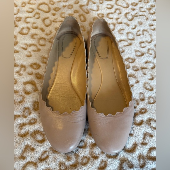 Chloe Beige Scalloped Ballet Flats Made in Italy 
Size: 38 - Picture 2 of 10